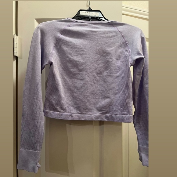 Violate the Dress Code Crop Workout top - Picture 2 of 5